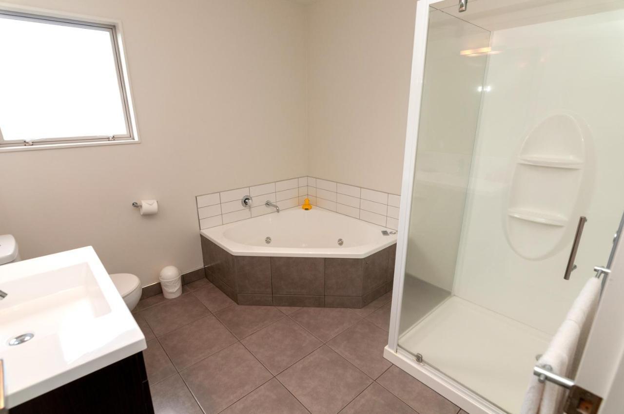 The Park Motel Hawera Buitenkant foto